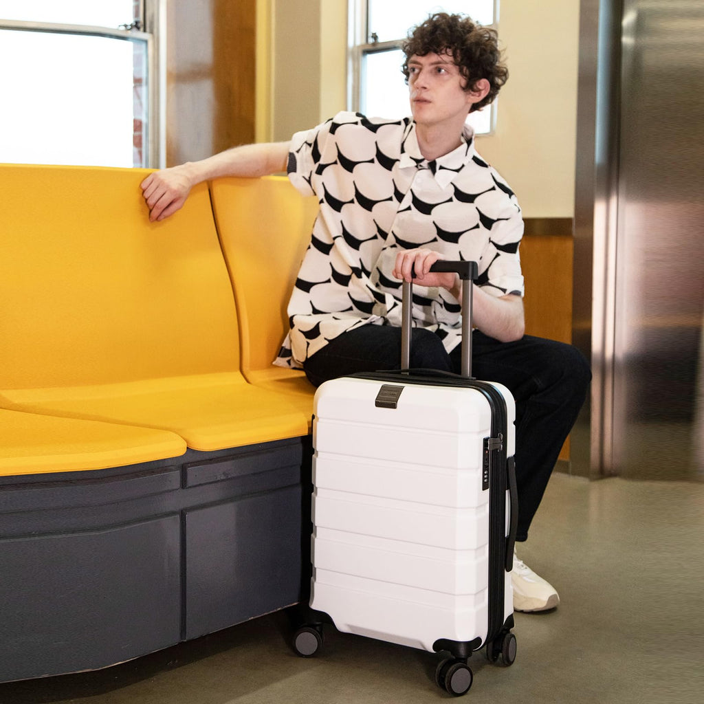 Hardside Expandable Carry On Luggage with Spinner Wheels, TSA Lock, USB Port, 20-Inch, White D375