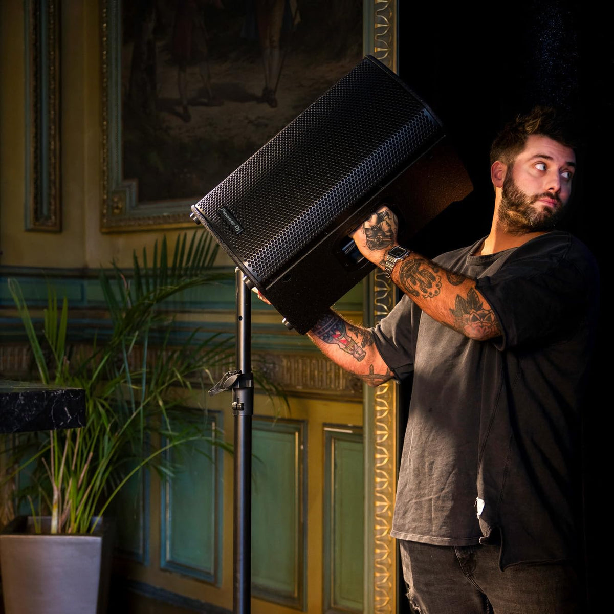 18 Inch Active Subwoofer Y647403