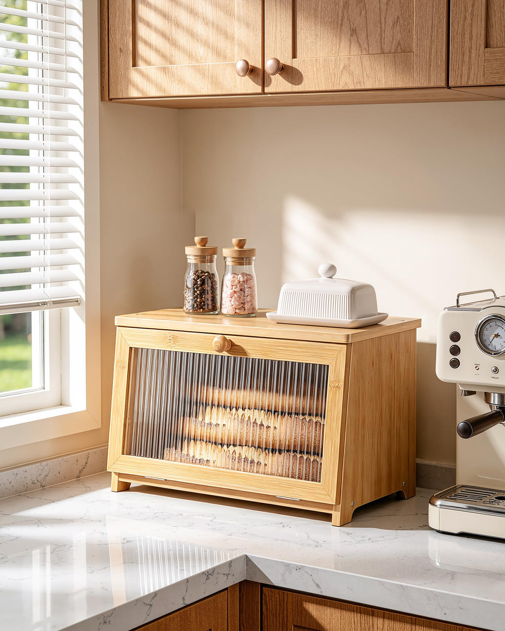 Wooden Bread Box Q770543