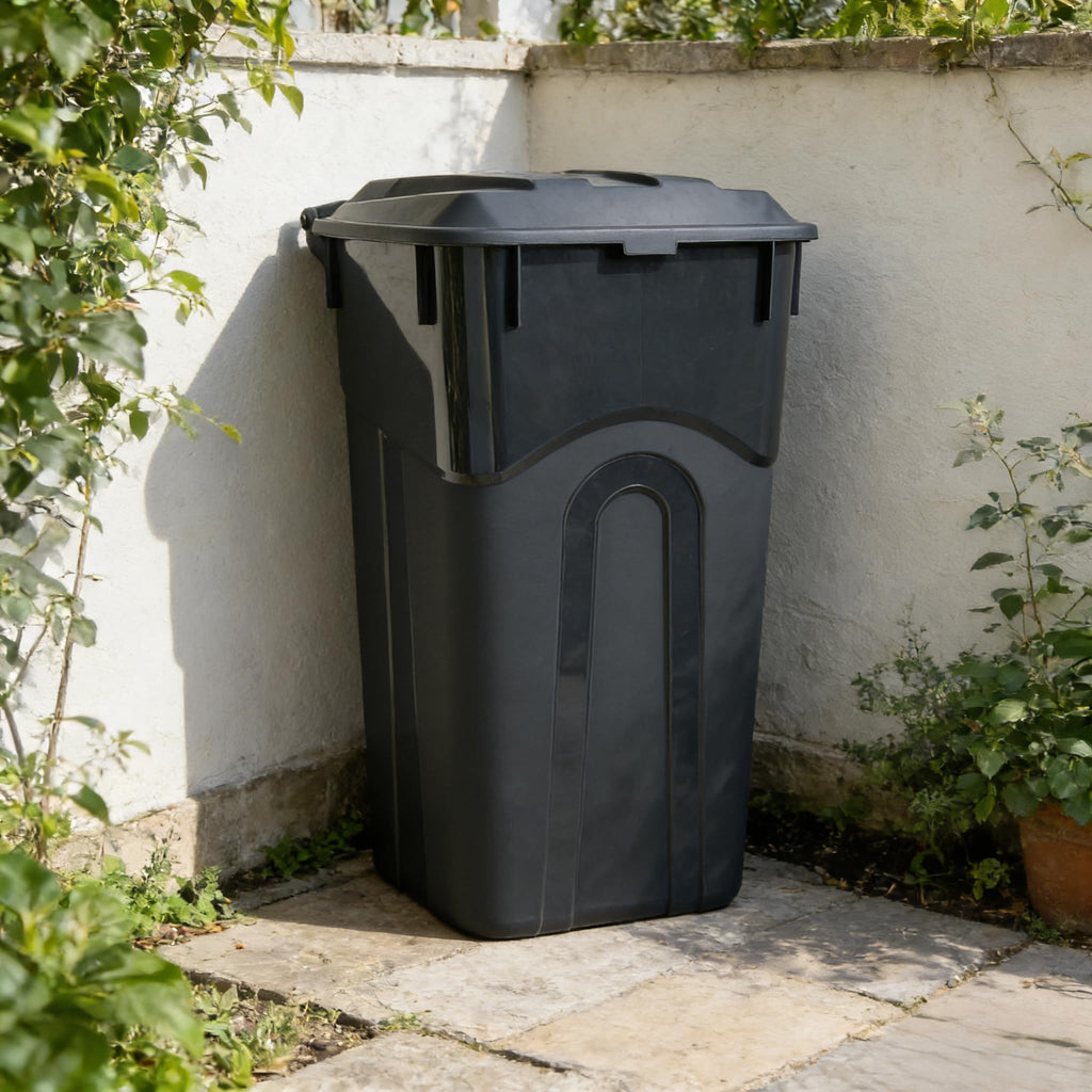 Black 32 Gallon Wheeled Heavy Duty Plastic Trash Can with Attached Lid Y752309